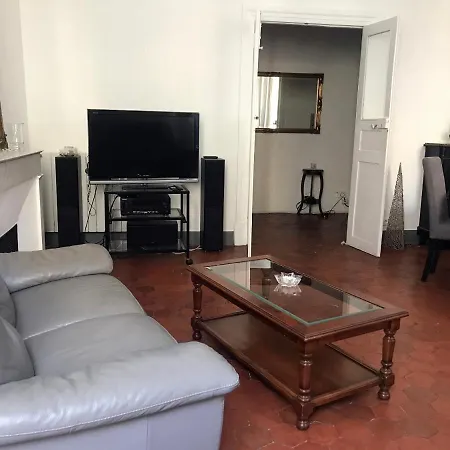 Apartman Charming In The Heart Of