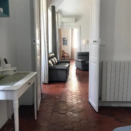 Apartman Charming In The Heart Of